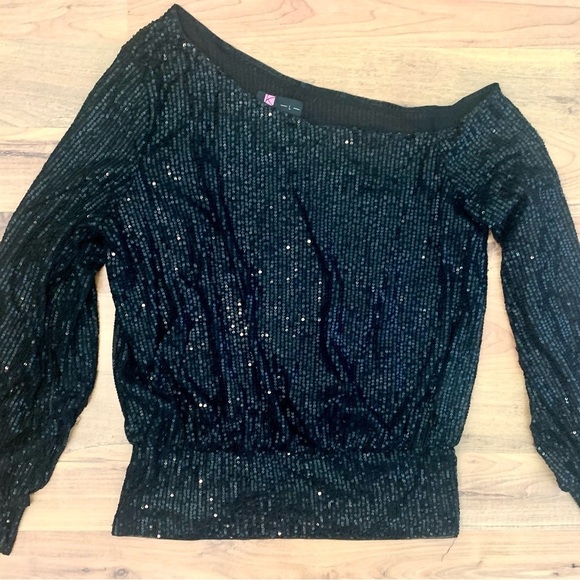 Women’s size large outfit, perfect for concert or just a night out! - Picture 3 of 7